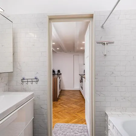 Aviator Loft With Ac At Opera And Basilica In Apartment Budapest