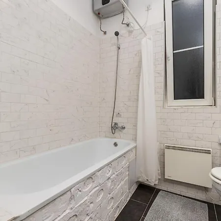 Apartment Aviator Loft With Ac At Opera And Basilica In *